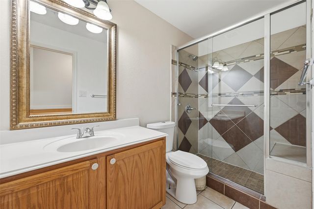 421 Kingfisher Lane, Arlington, TX 76002