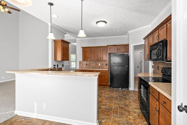 1211 Viewmont Dr, Clarksville, TN 37040