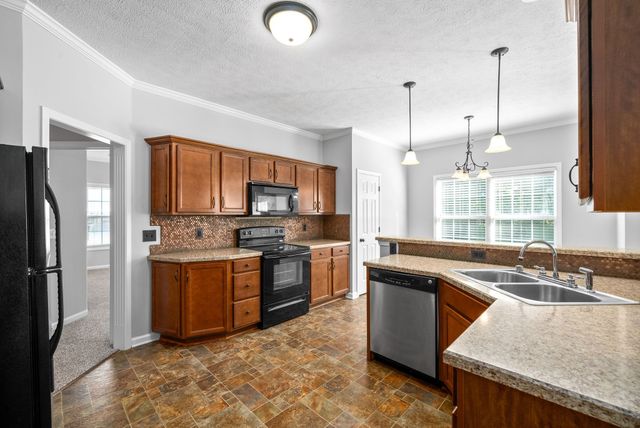 1211 Viewmont Dr, Clarksville, TN 37040