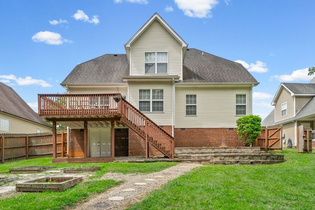 1211 Viewmont Dr, Clarksville, TN 37040