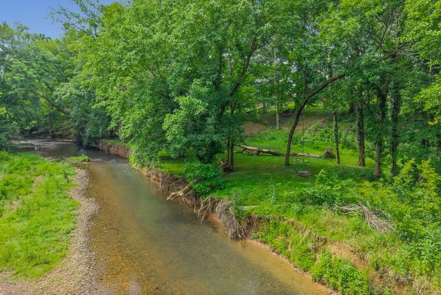 1211 Viewmont Dr, Clarksville, TN 37040