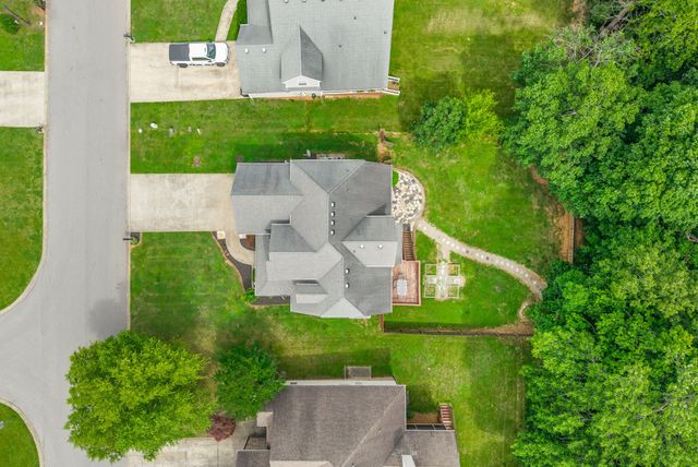 1211 Viewmont Dr, Clarksville, TN 37040