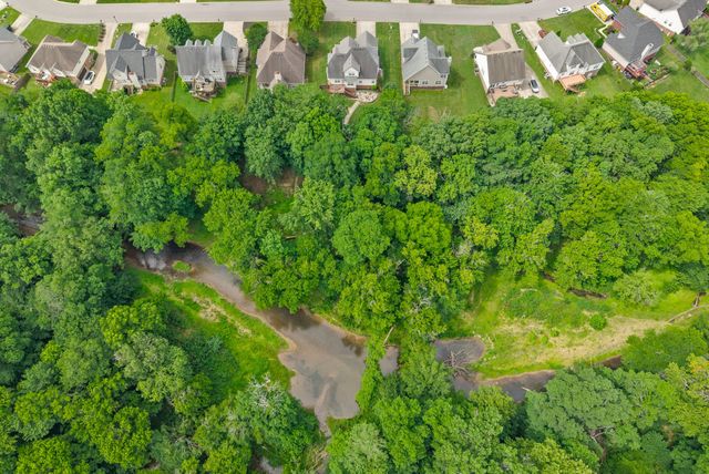 1211 Viewmont Dr, Clarksville, TN 37040