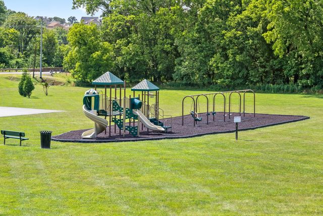 1211 Viewmont Dr, Clarksville, TN 37040