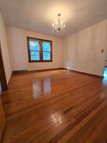 710 Catherine Street, Joliet, IL 60435