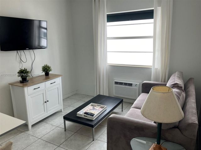 335 Ocean Dr 306, Miami Beach, FL 33139