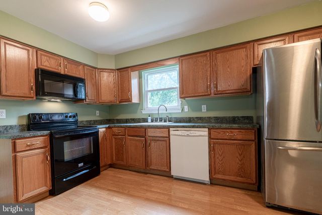 616 JENNIFER LN, Gilbertsville, PA 19525