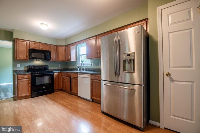 616 JENNIFER LN, Gilbertsville, PA 19525