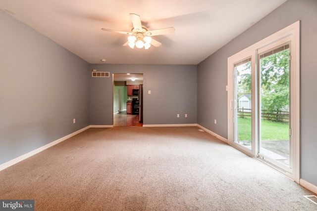 616 JENNIFER LN, Gilbertsville, PA 19525