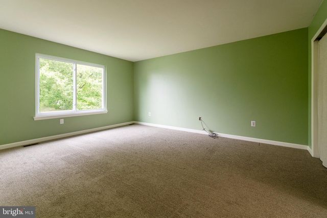 616 JENNIFER LN, Gilbertsville, PA 19525
