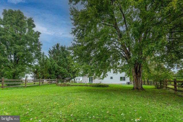 616 JENNIFER LN, Gilbertsville, PA 19525