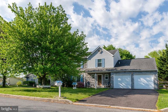 616 JENNIFER LN, Gilbertsville, PA 19525