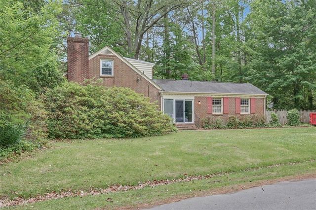 616 E Lynn Shores CIR, Virginia Beach, VA 23452