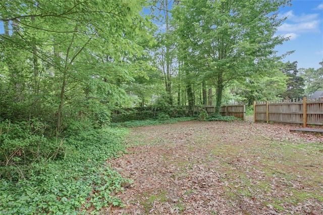 616 E Lynn Shores CIR, Virginia Beach, VA 23452