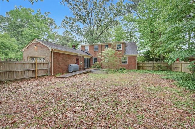 616 E Lynn Shores CIR, Virginia Beach, VA 23452