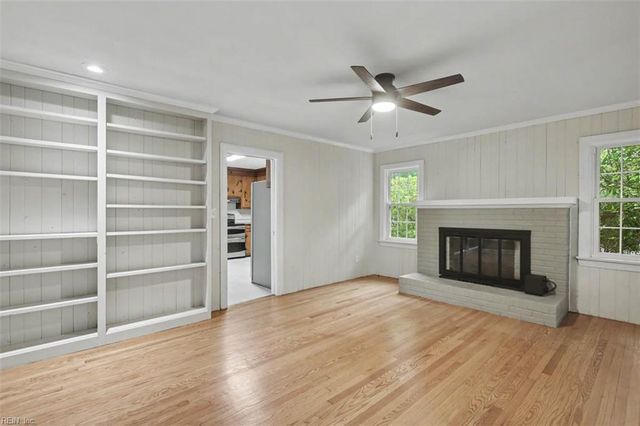 616 E Lynn Shores CIR, Virginia Beach, VA 23452