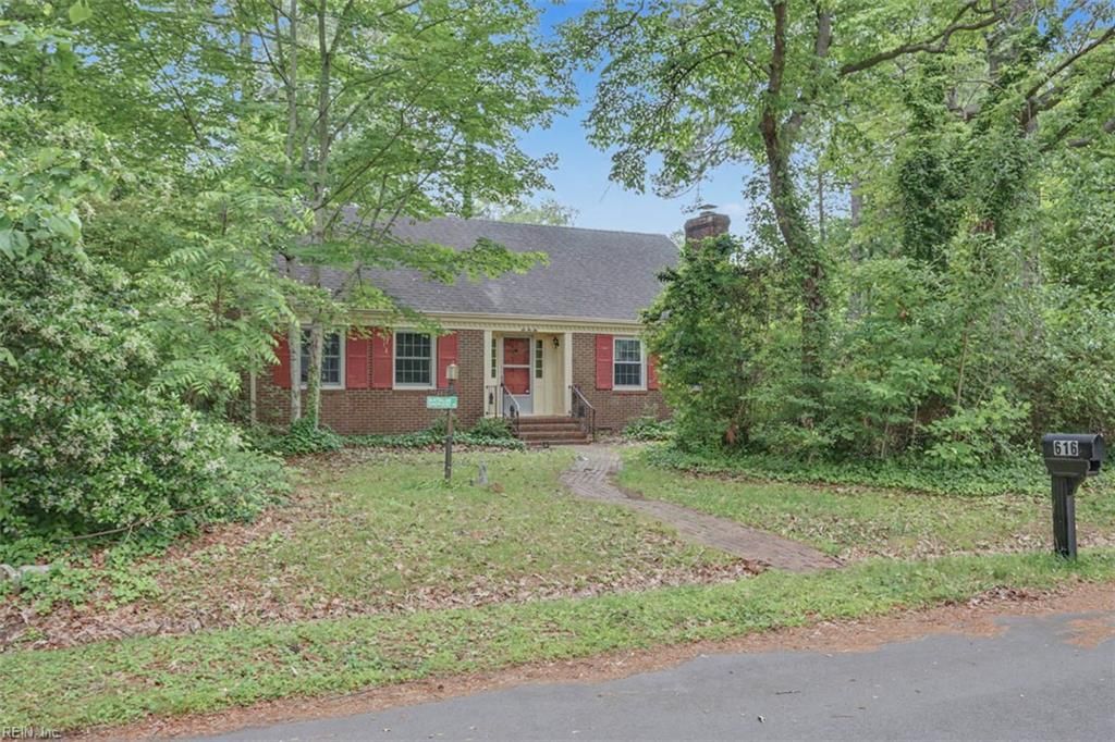 616 E Lynn Shores CIR, Virginia Beach, VA 23452