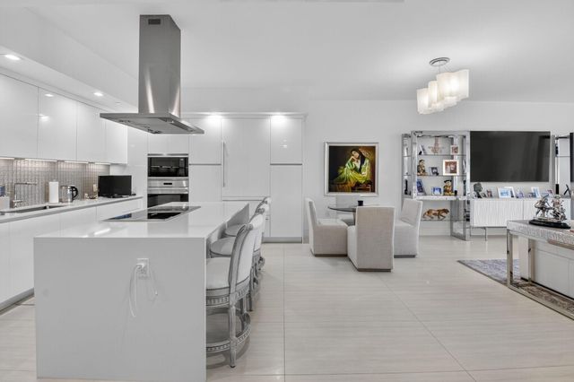 20155 Boca West Drive C205, Boca Raton, FL 33434