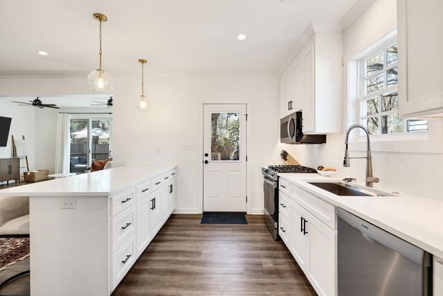 201 S HOLMES ST, Memphis, TN 38111