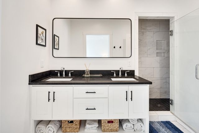 201 S HOLMES ST, Memphis, TN 38111