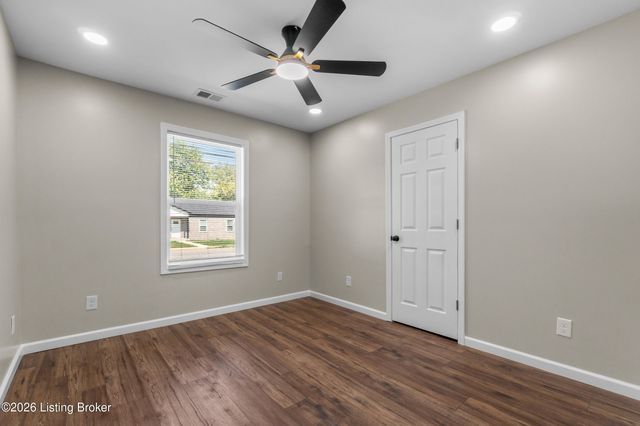 6502 Kenmore Ave, Louisville, KY 40216