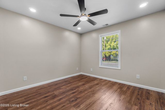 6502 Kenmore Ave, Louisville, KY 40216