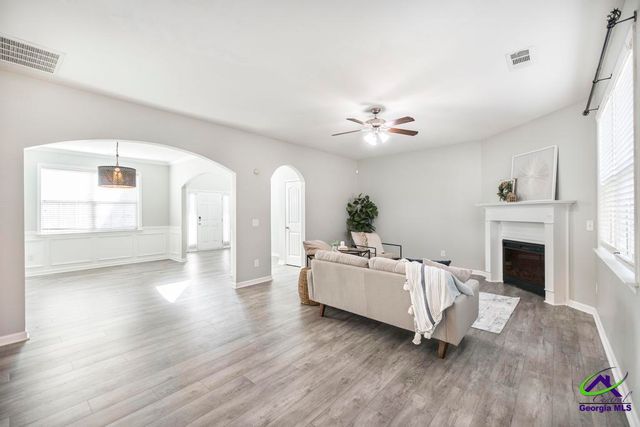 318 Flowing Meadows Drive, Kathleen, GA 31047