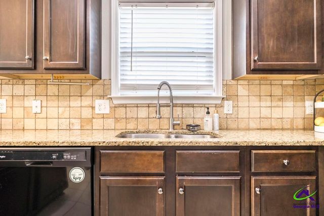 318 Flowing Meadows Drive, Kathleen, GA 31047