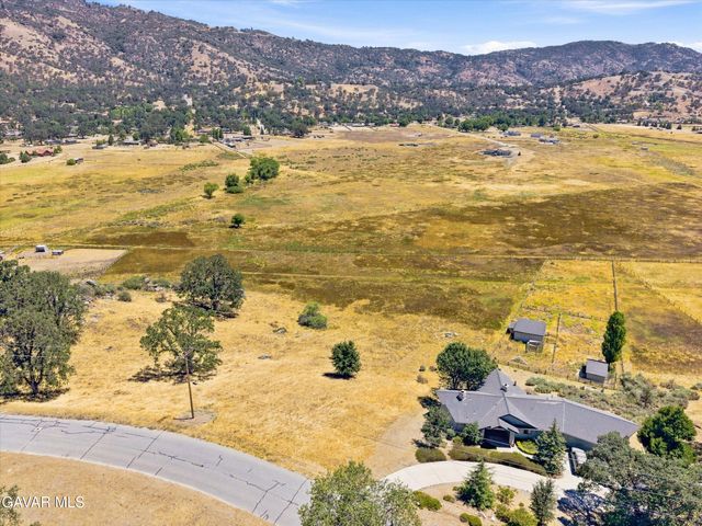 23760 Dart Drive, Tehachapi, CA 93561