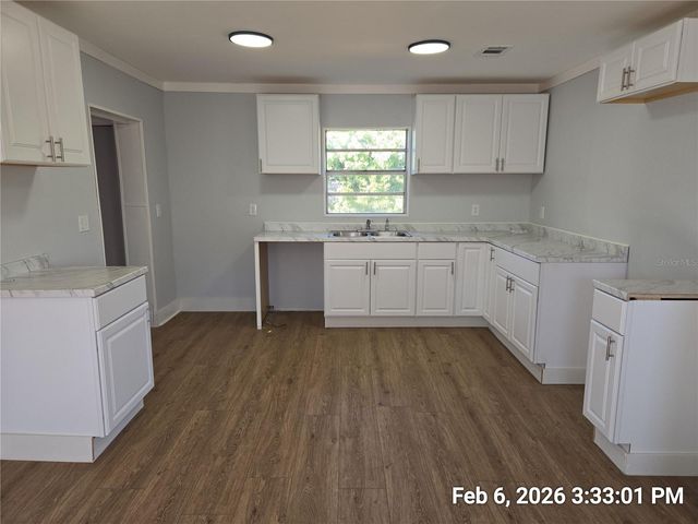 604 E COLLEGE AVENUE, Ruskin, FL 33570