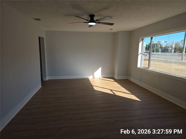 604 E COLLEGE AVENUE, Ruskin, FL 33570