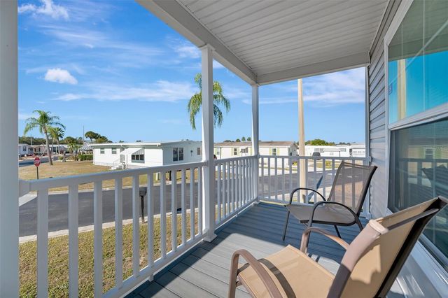 105 W SAINT JOHNS WAY, Apollo Beach, FL 33572