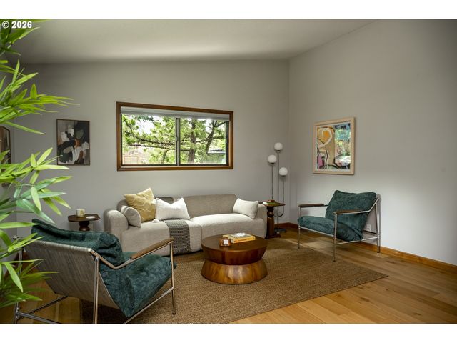 7725 Sw STEWART St, Portland, OR 97223