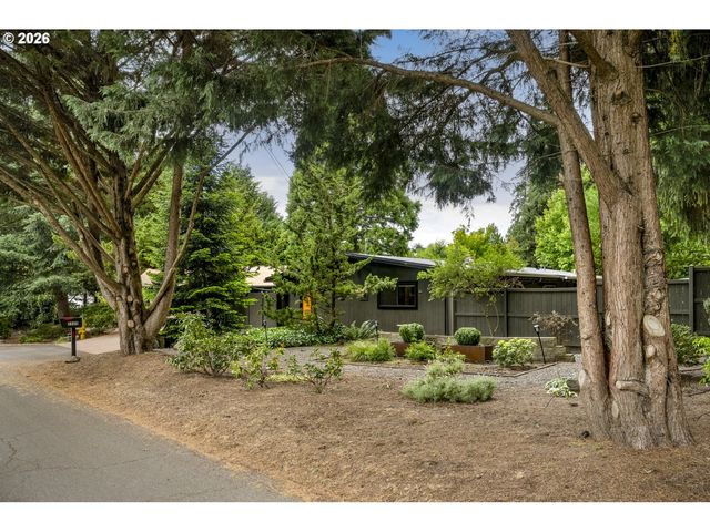 7725 Sw STEWART St, Portland, OR 97223