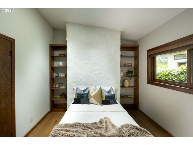 7725 Sw STEWART St, Portland, OR 97223