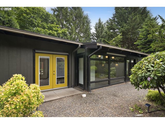 7725 Sw STEWART St, Portland, OR 97223