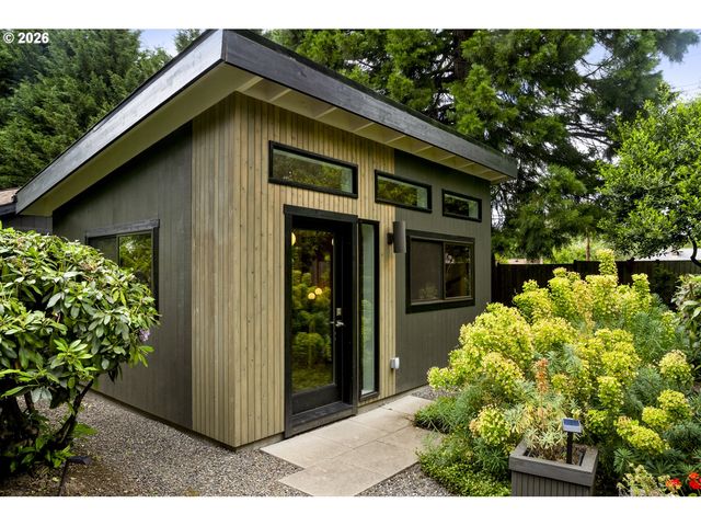 7725 Sw STEWART St, Portland, OR 97223