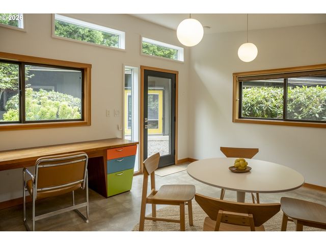7725 Sw STEWART St, Portland, OR 97223