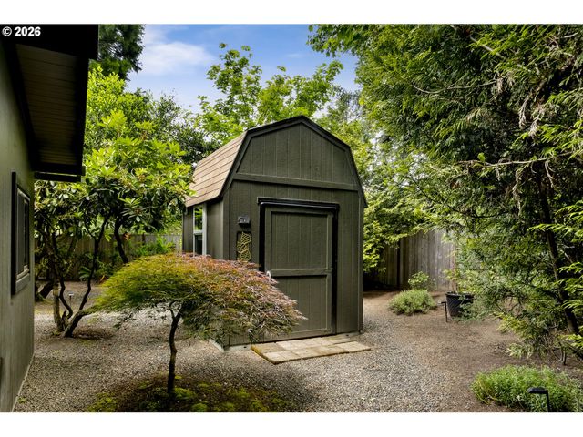 7725 Sw STEWART St, Portland, OR 97223