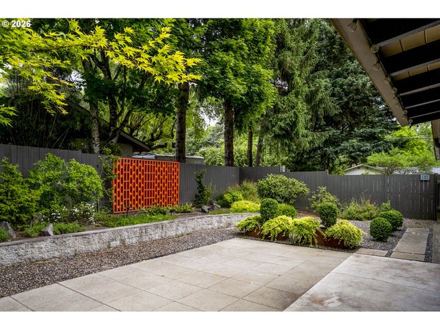 7725 Sw STEWART St, Portland, OR 97223