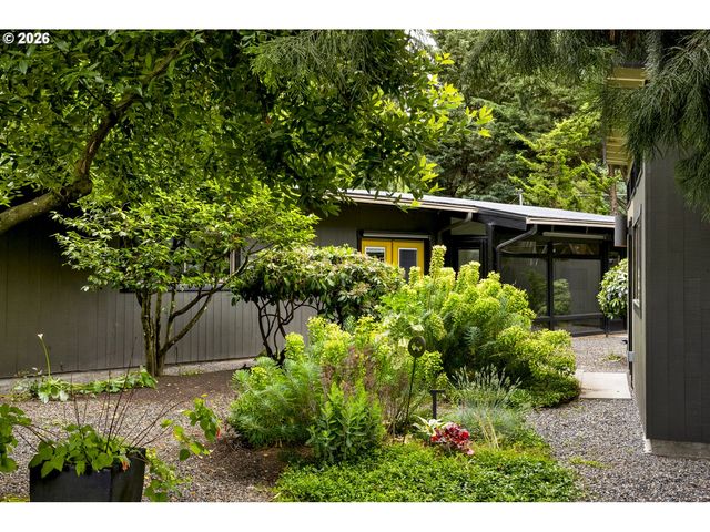 7725 Sw STEWART St, Portland, OR 97223