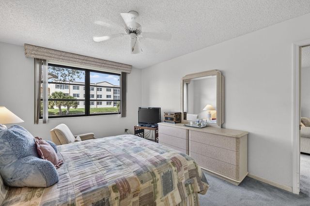 10806 W Clairmont Circle 108, Tamarac, FL 33321