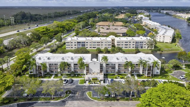 10806 W Clairmont Circle 108, Tamarac, FL 33321