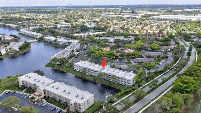 10806 W Clairmont Circle 108, Tamarac, FL 33321