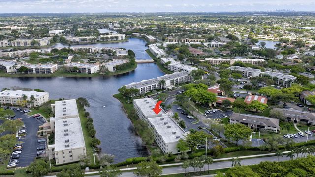 10806 W Clairmont Circle 108, Tamarac, FL 33321