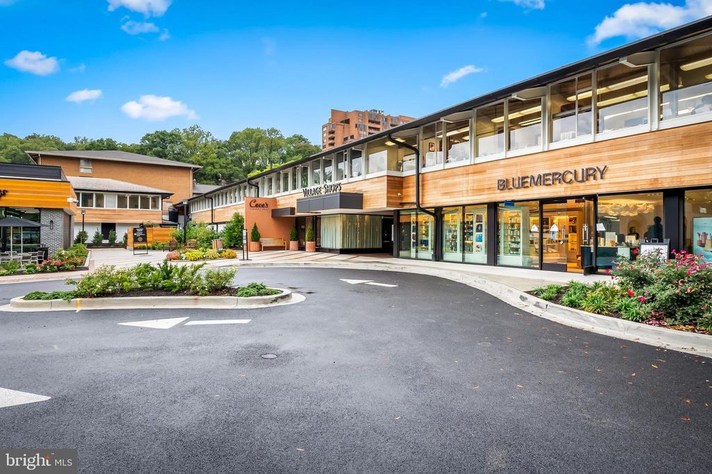 Image 33 of property listing at 16 CROSS KEYS RD #16E, Baltimore, MD 21210