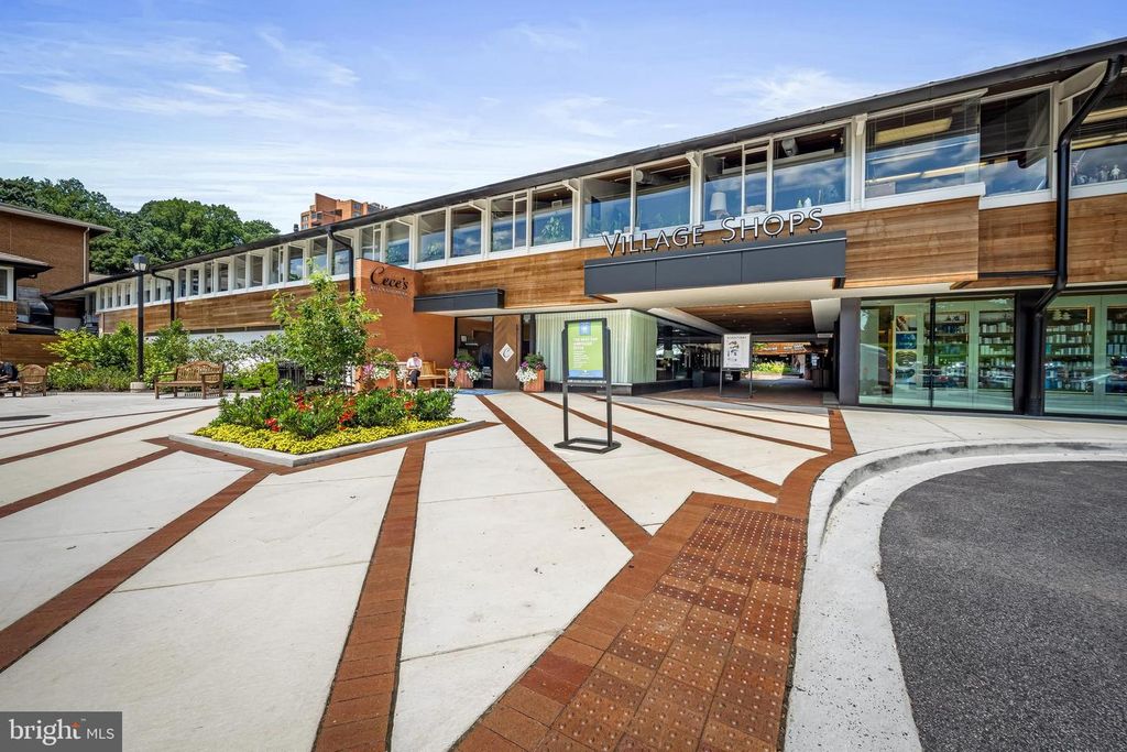 Image 34 of property listing at 16 CROSS KEYS RD #16E, Baltimore, MD 21210