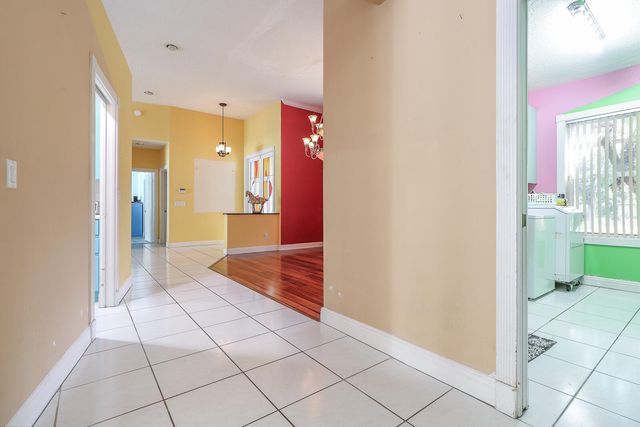 6599 140th Lane N, Palm Beach Gardens, FL 33418