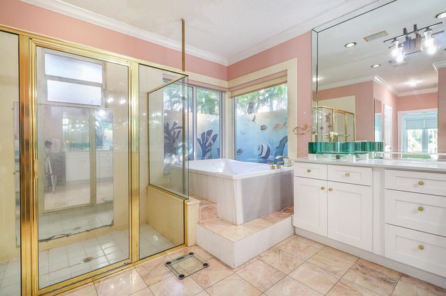 6599 140th Lane N, Palm Beach Gardens, FL 33418