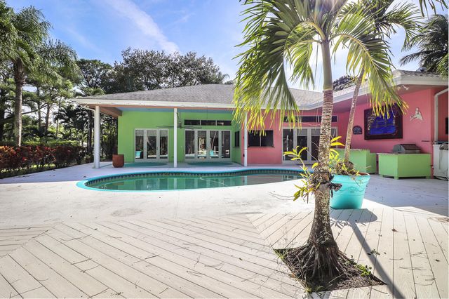 6599 140th Lane N, Palm Beach Gardens, FL 33418